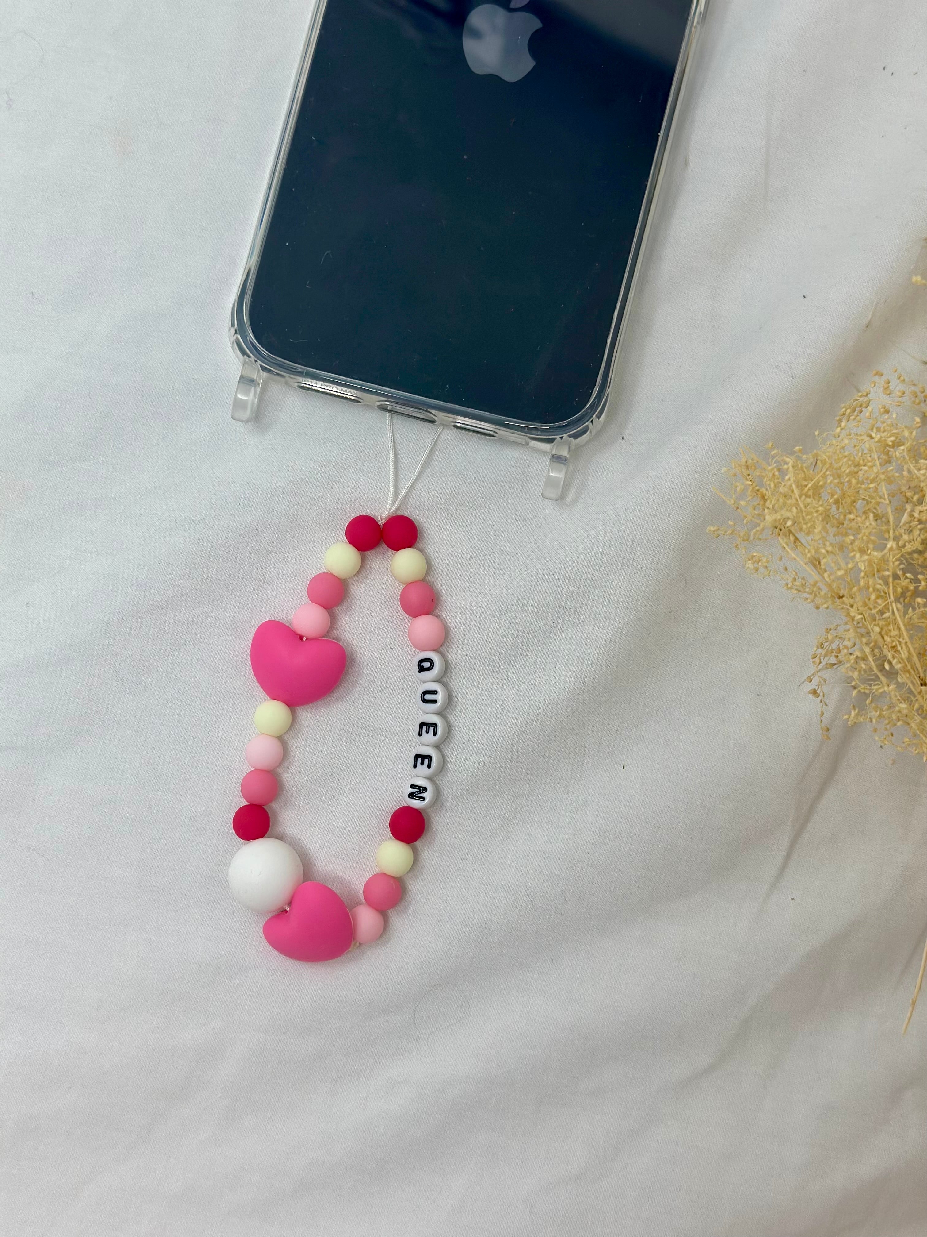 Bijou téléphone Queen 13cm perles dorées royales couronne Atelier Aorée
