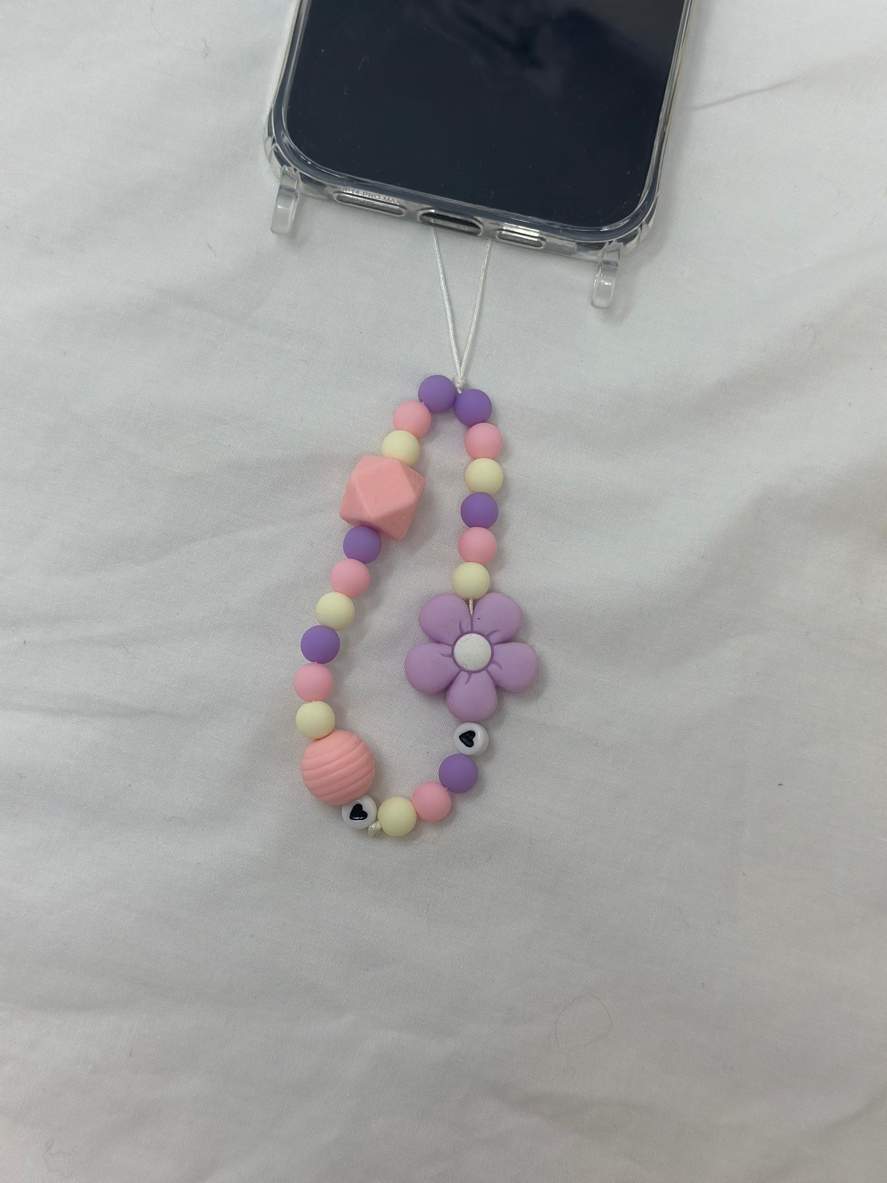 Bijou téléphone tendresse 14cm rose girly perles douces Atelier Aorée
