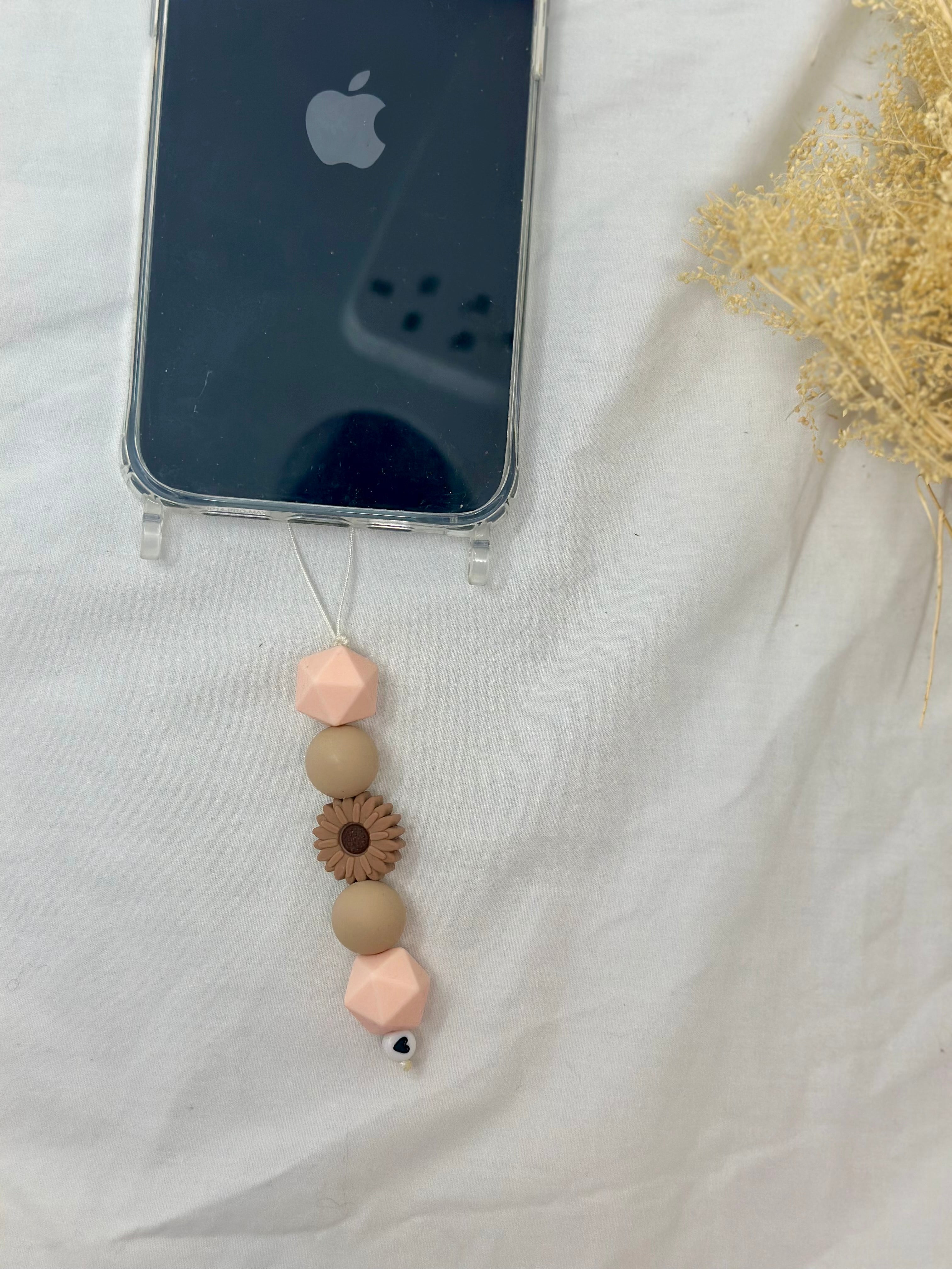 Bijou téléphone rose beige 14cm gourmand perles poudrées Atelier Aorée
