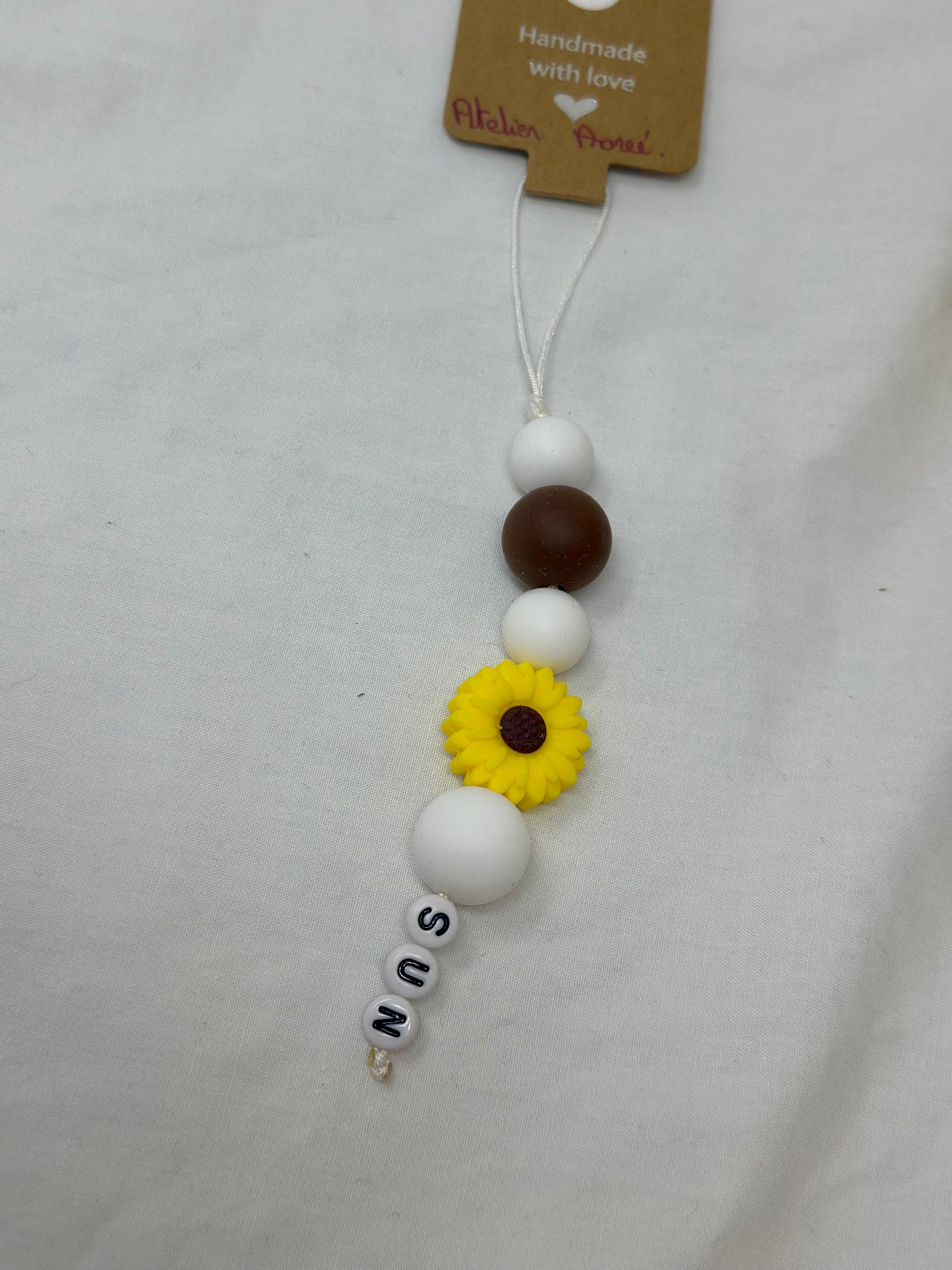 Bijou téléphone sun été 15cm souvenirs vacances perles solaires Atelier Aorée
