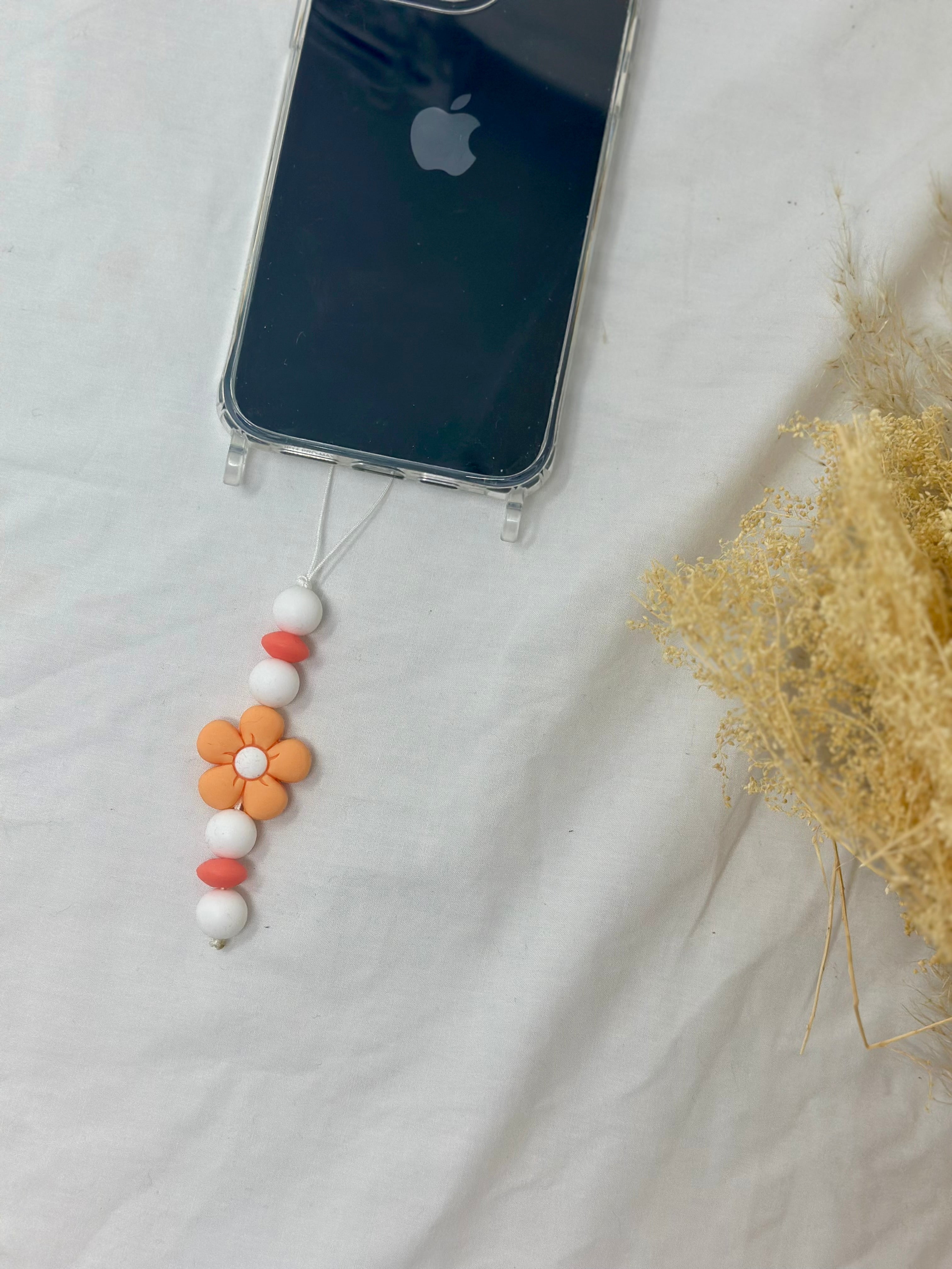 Bijou téléphone pêche 14cm couleur croquante perles oranges Atelier Aorée
