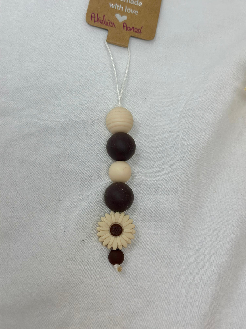 Bijou téléphone cappuccino 14cm couleurs café perles marron Atelier Aorée
