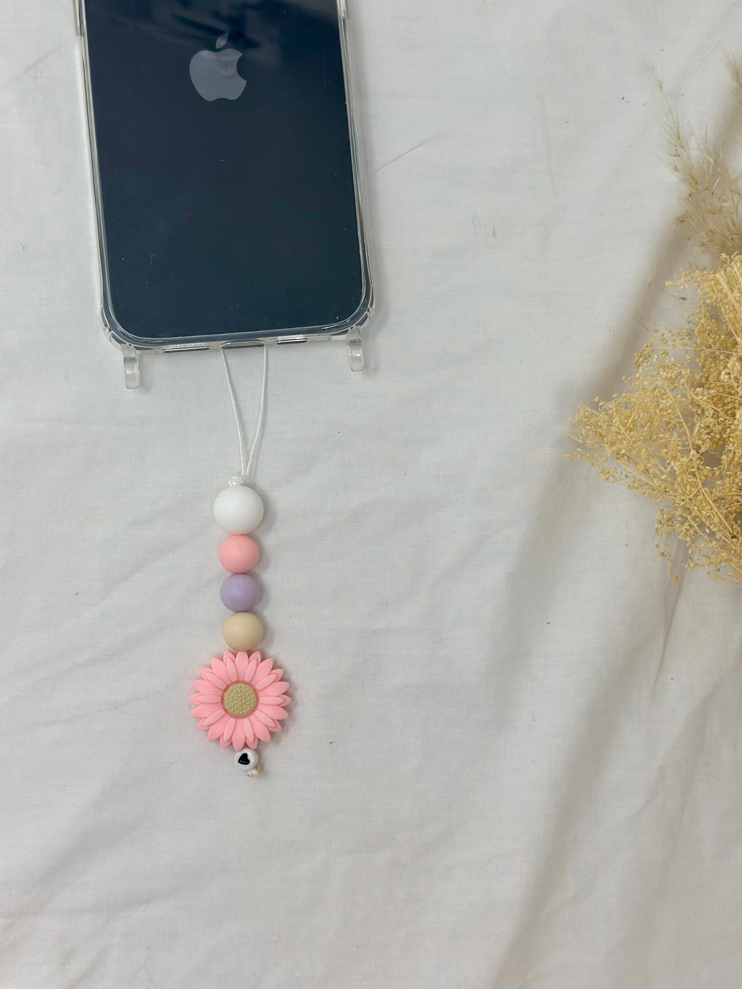 Bijou téléphone romanesque 15cm grande fleur rose perles tendres Atelier Aorée
