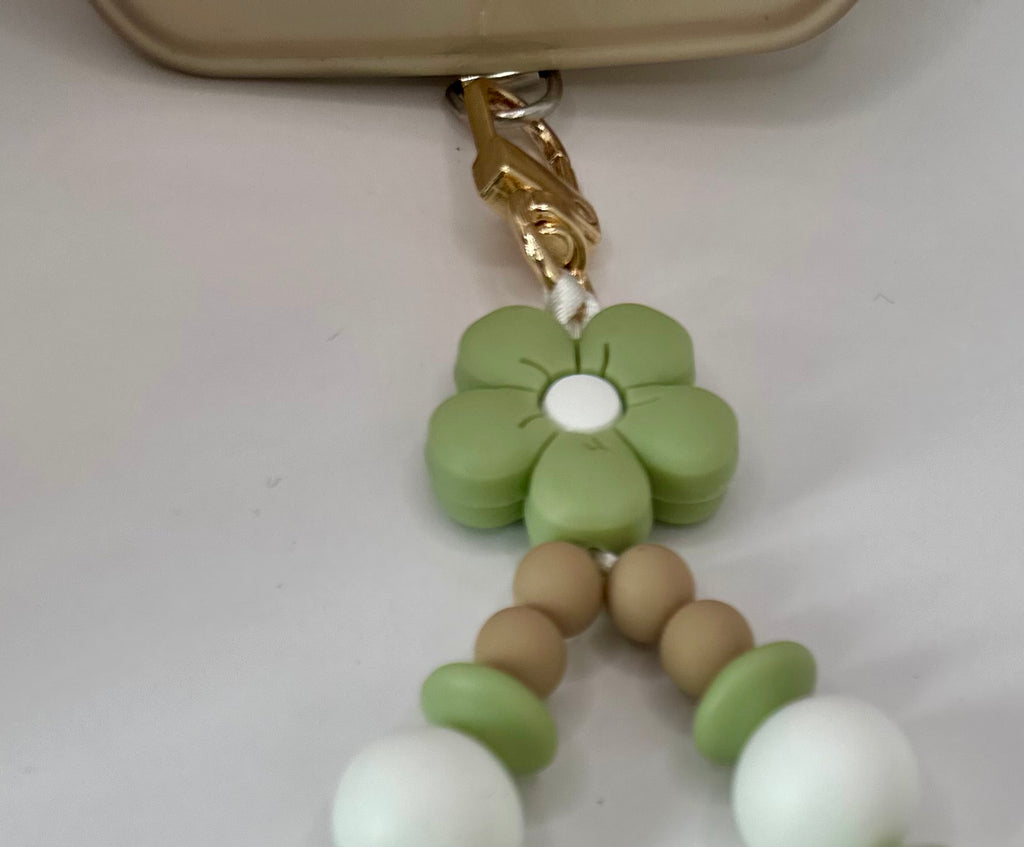 Bijou chaîne inspiration naturelle perles authentiques
