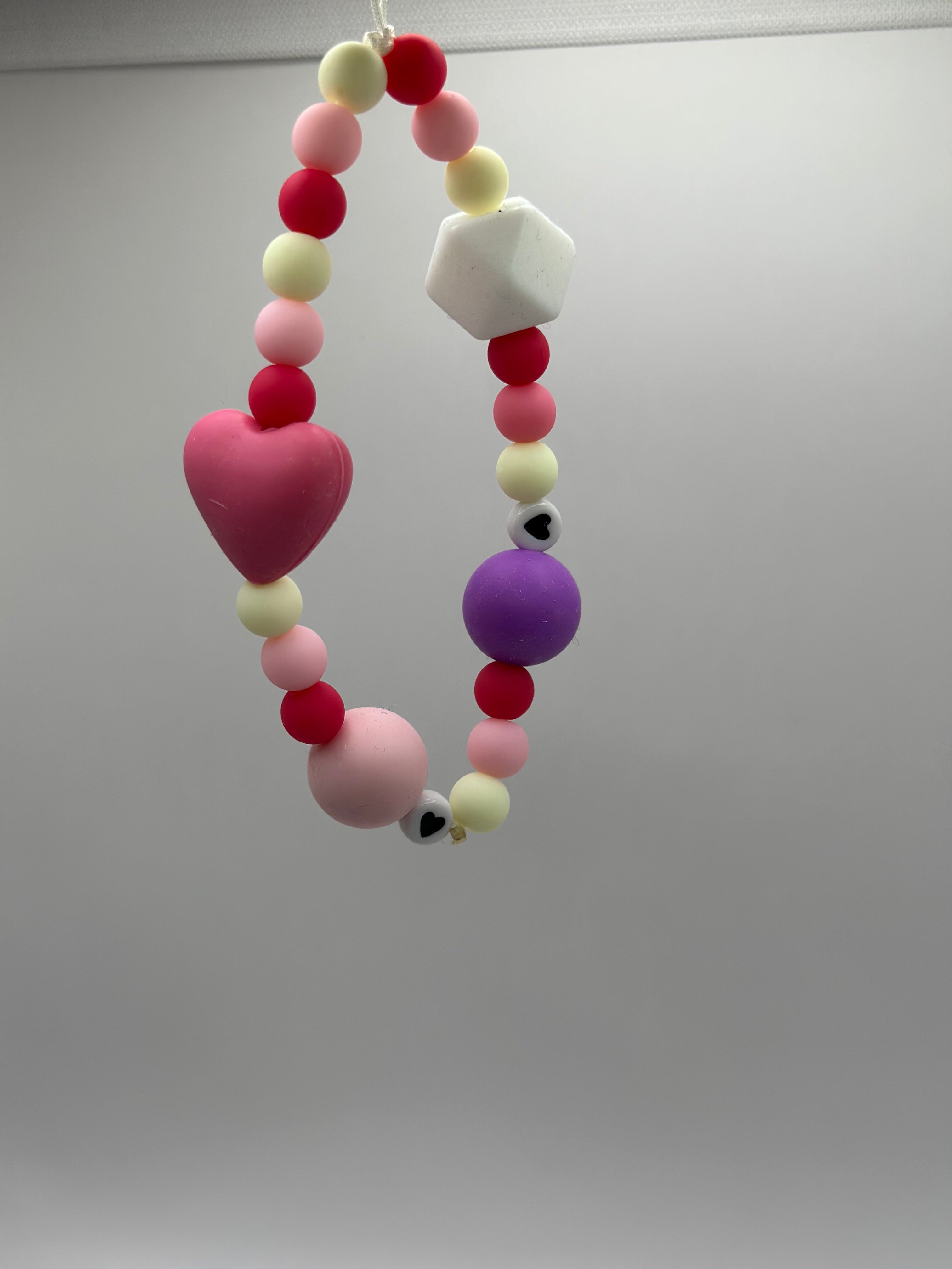 Bijou téléphone Amour 16cm tons roses formes cœurs Atelier Aorée