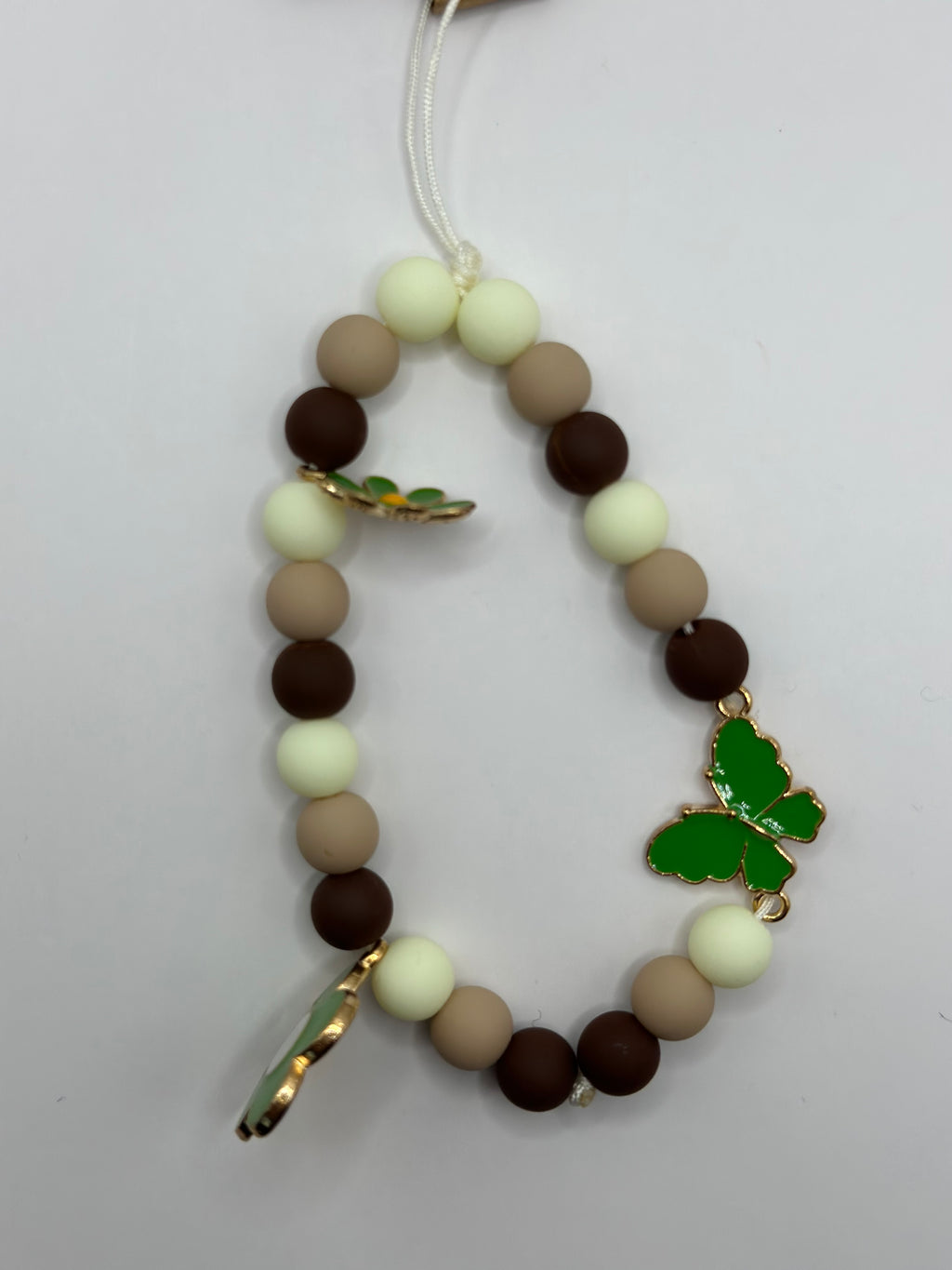 Bijou téléphone romantique nature perles vertes papillons