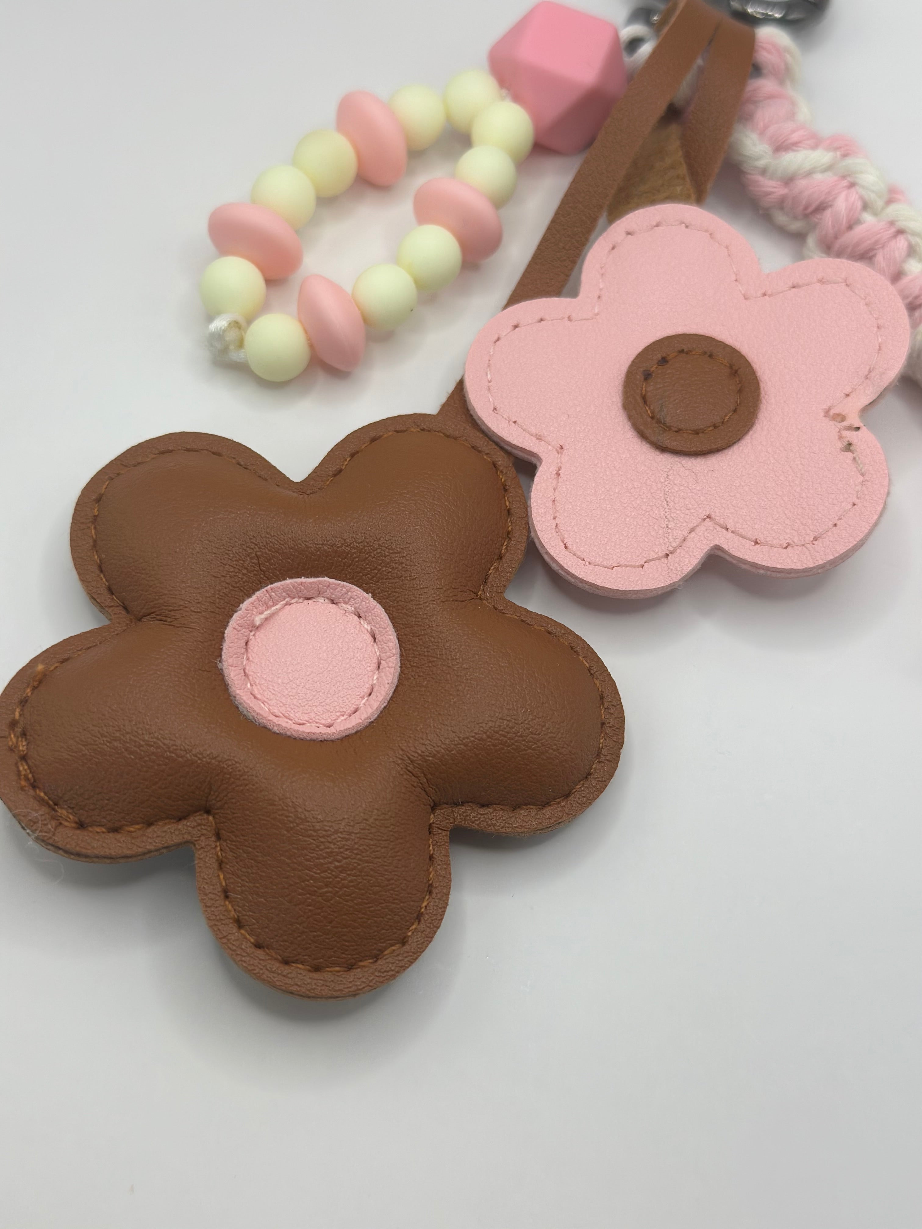 Bijou de Sac Fleur Brune et Rose - Fait Main France | Atelier Aorée