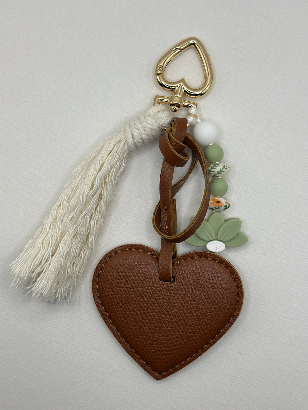 Bijou de Sac Cœur Marron - Fait Main France | Atelier Aorée