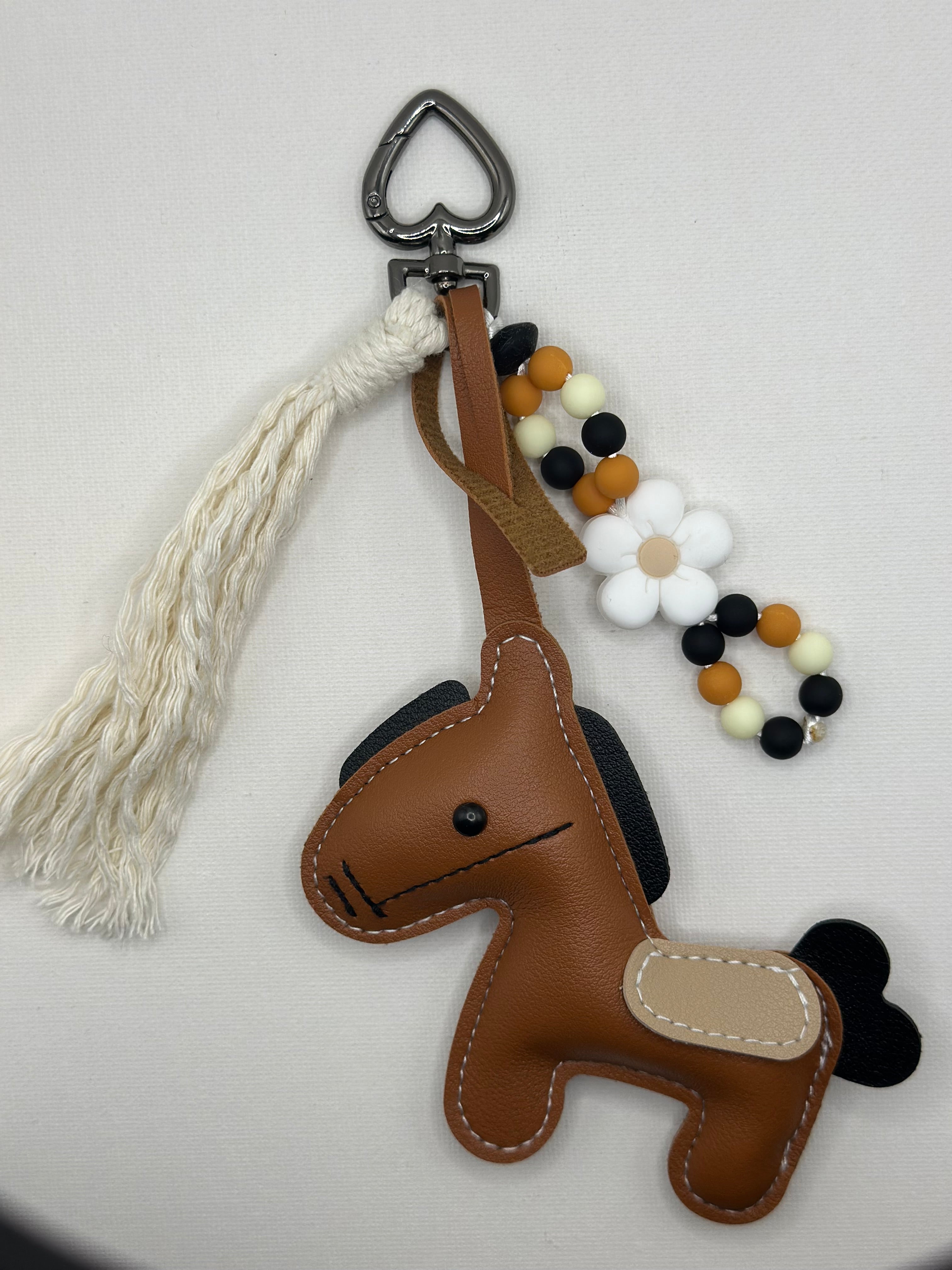 Bijou de Sac Cheval Marron & Fleur - Fait Main France | Atelier Aorée