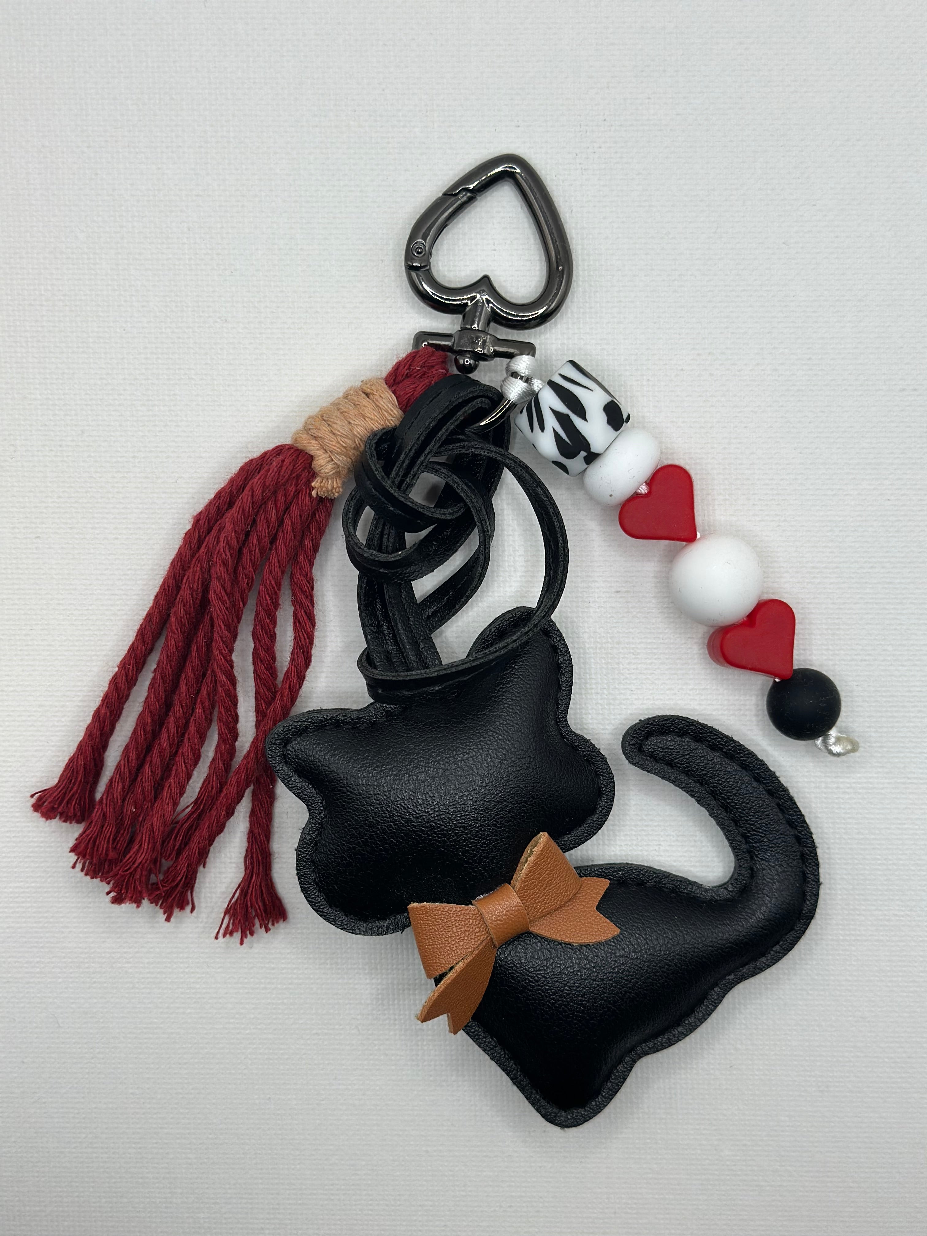 Bijou de Sac Chat Noir & Bordeaux - Fait Main France | Atelier Aorée