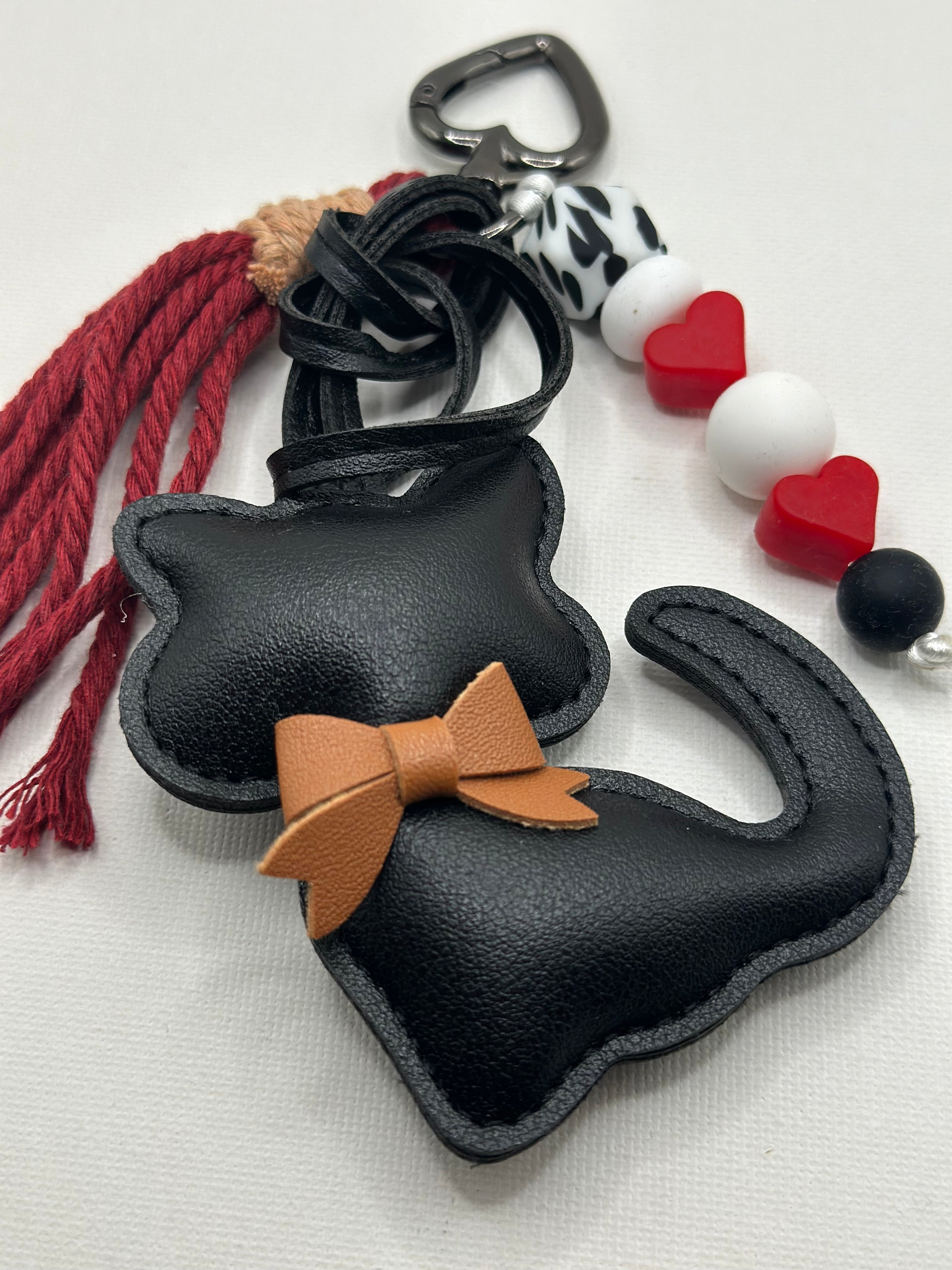 Bijou de Sac Chat Noir & Bordeaux - Fait Main France | Atelier Aorée