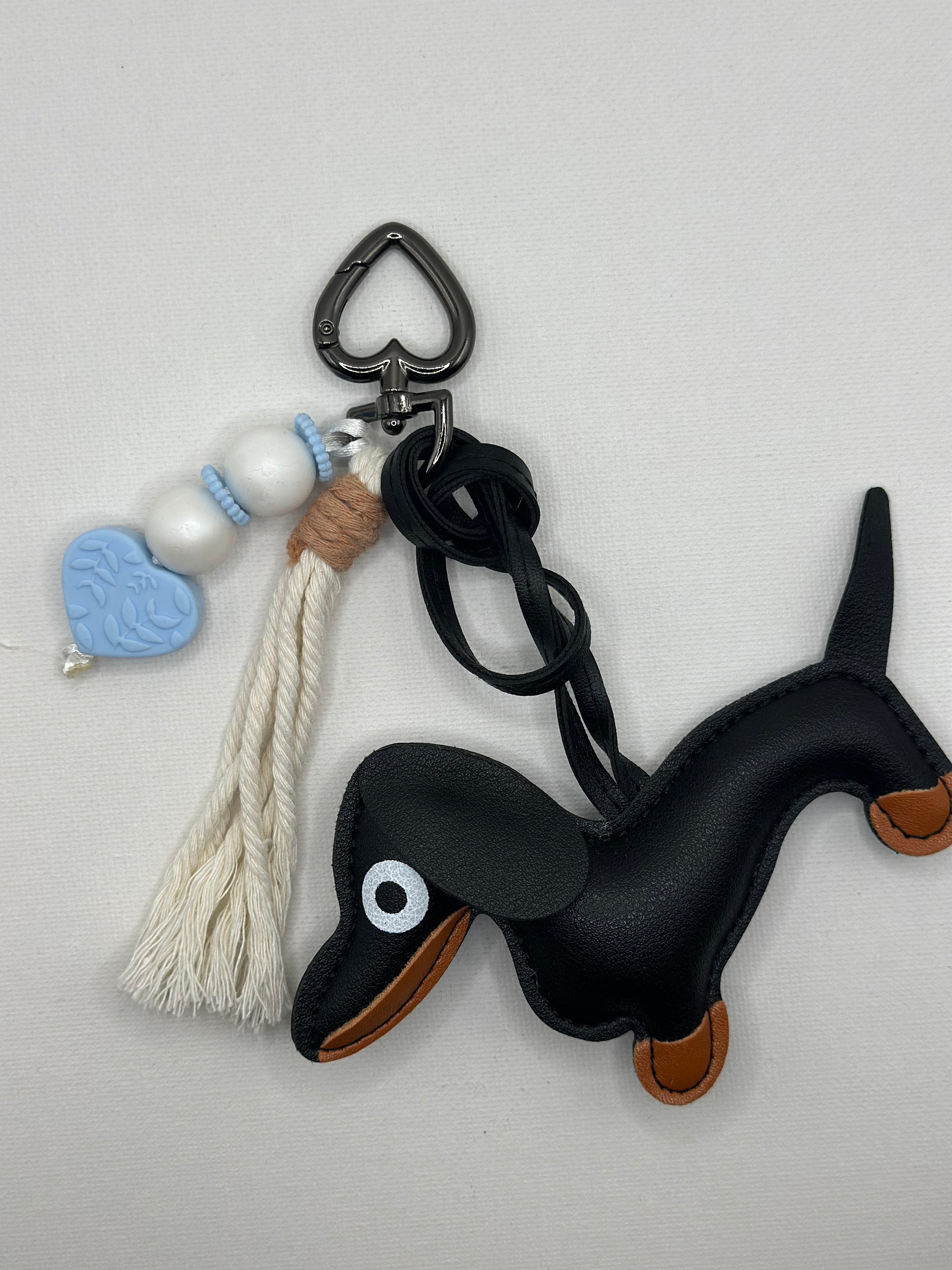 Bijou de Sac Teckel Noir & Bleu - Fait Main France | Atelier Aorée