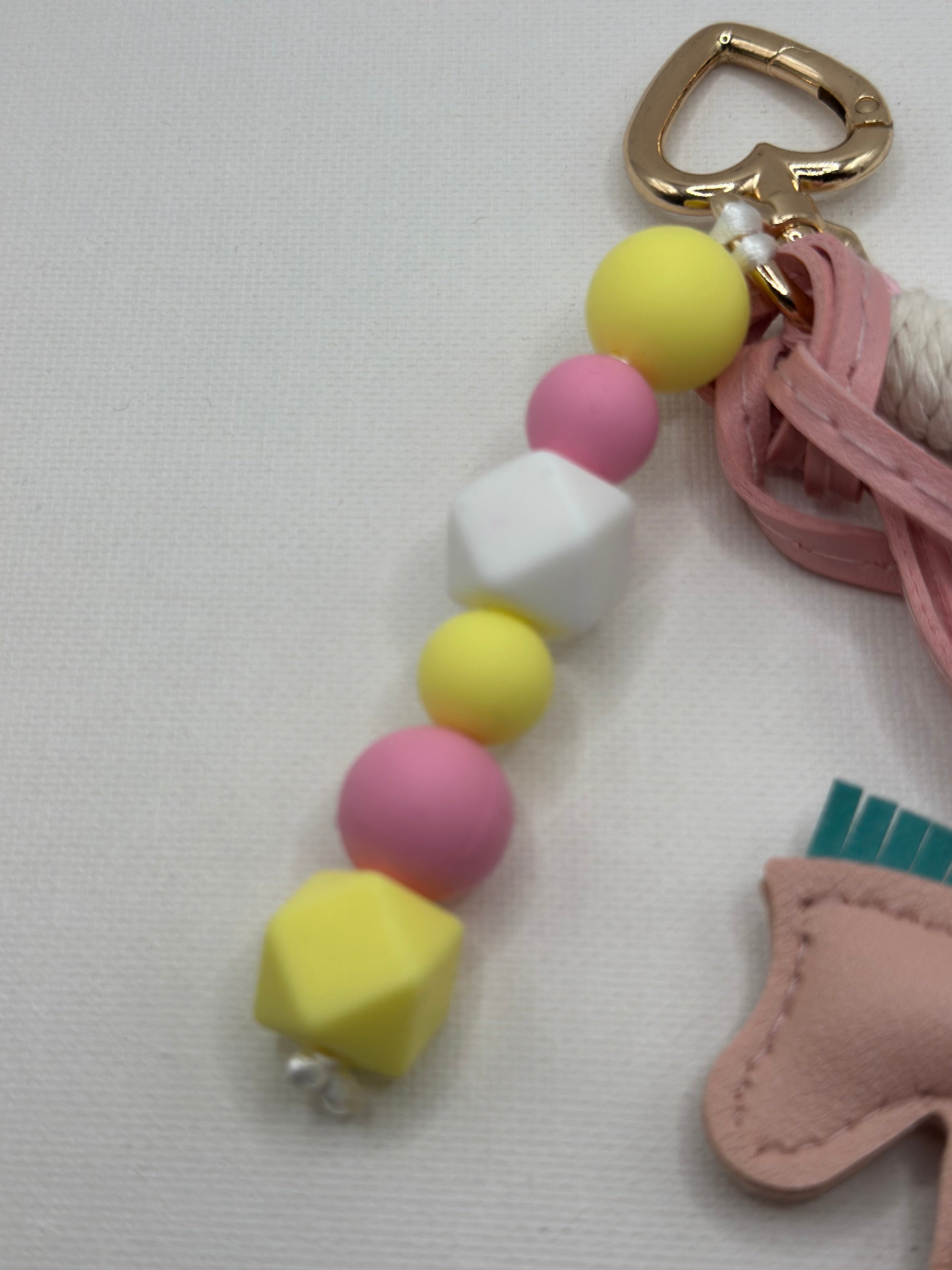 Bijou de Sac Cheval Jaune & Rose - Fait Main France | Atelier Aorée