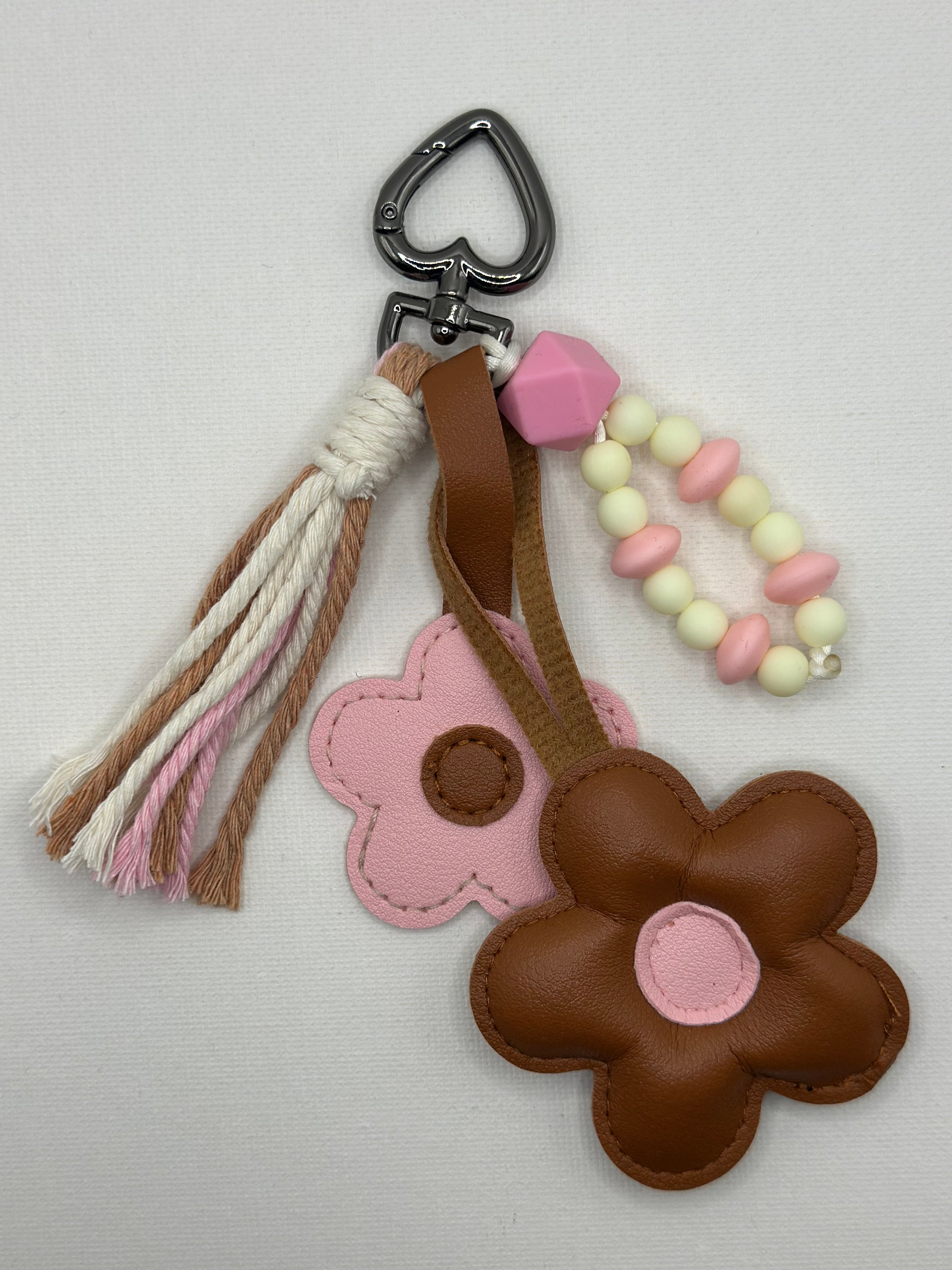 Bijou de Sac Fleur Brune et Rose - Fait Main France | Atelier Aorée