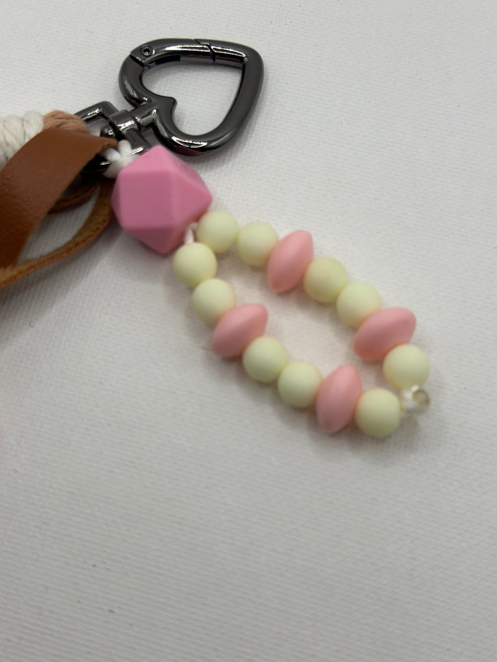 Bijou de Sac Fleur Brune et Rose - Fait Main France | Atelier Aorée