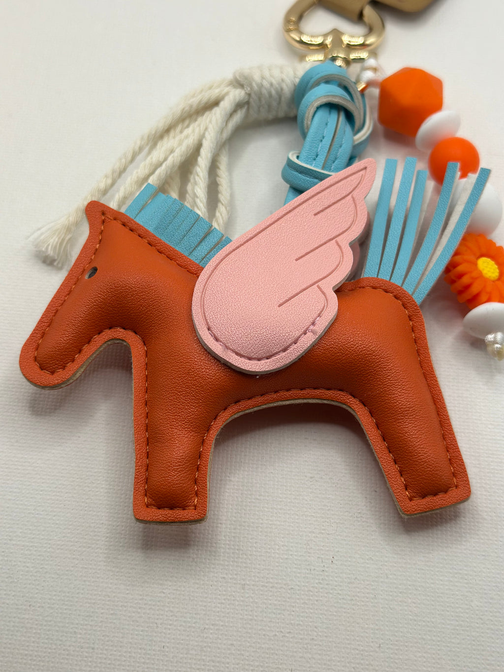 Bijou de sac cheval orange et blanc -Fait Main France |Atelier Aorée