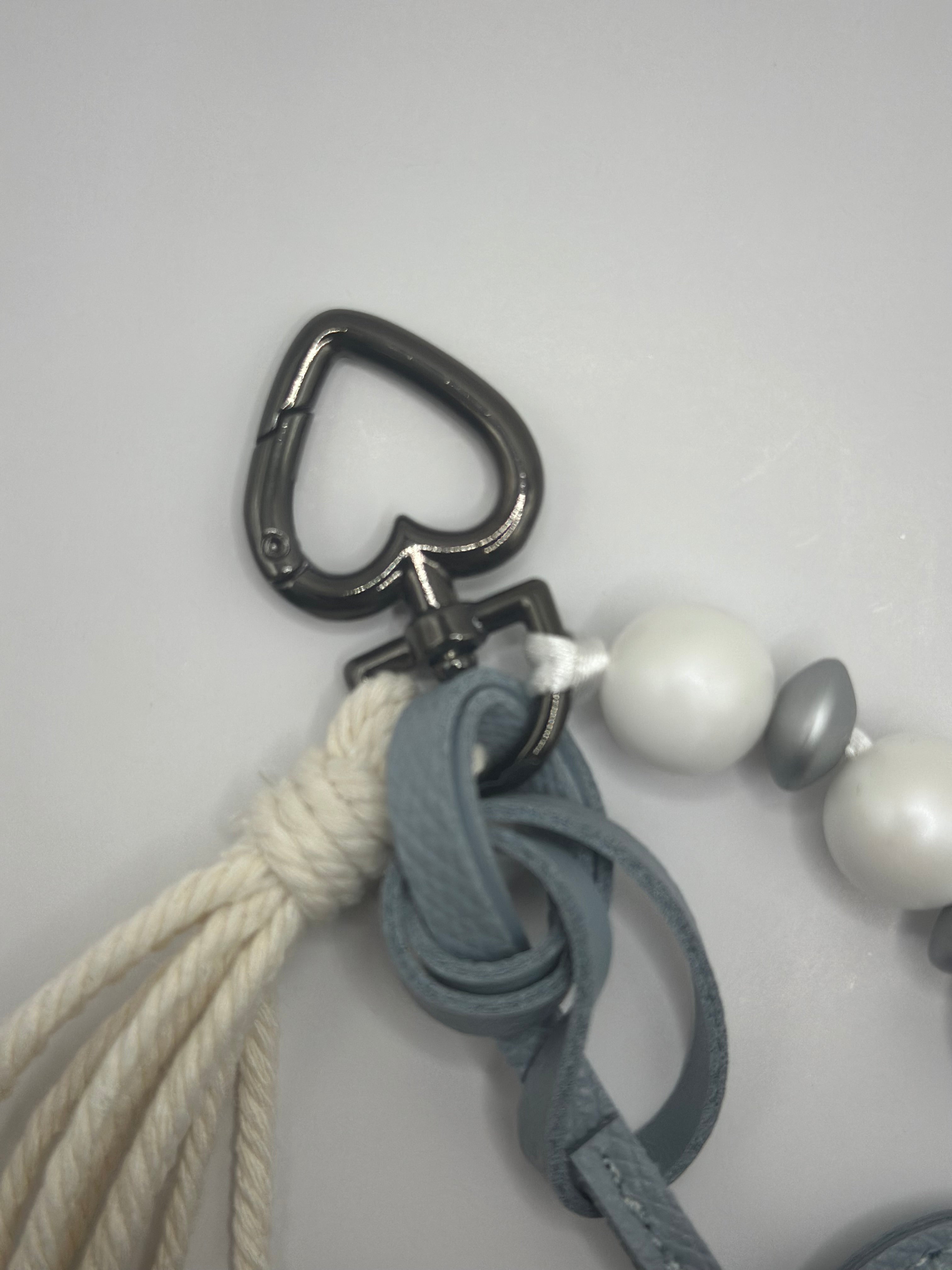 Bijou de Sac Cœur Bleu - Fait Main France | Atelier Aorée