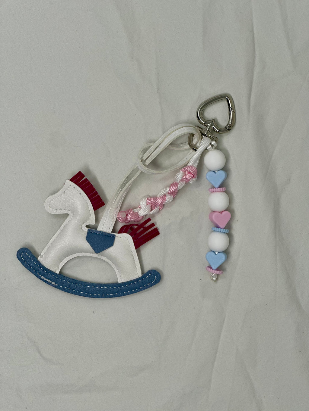 Le Grigri Cheval Rose & Bleu - Harmonie Pastel - Atelier Aorée