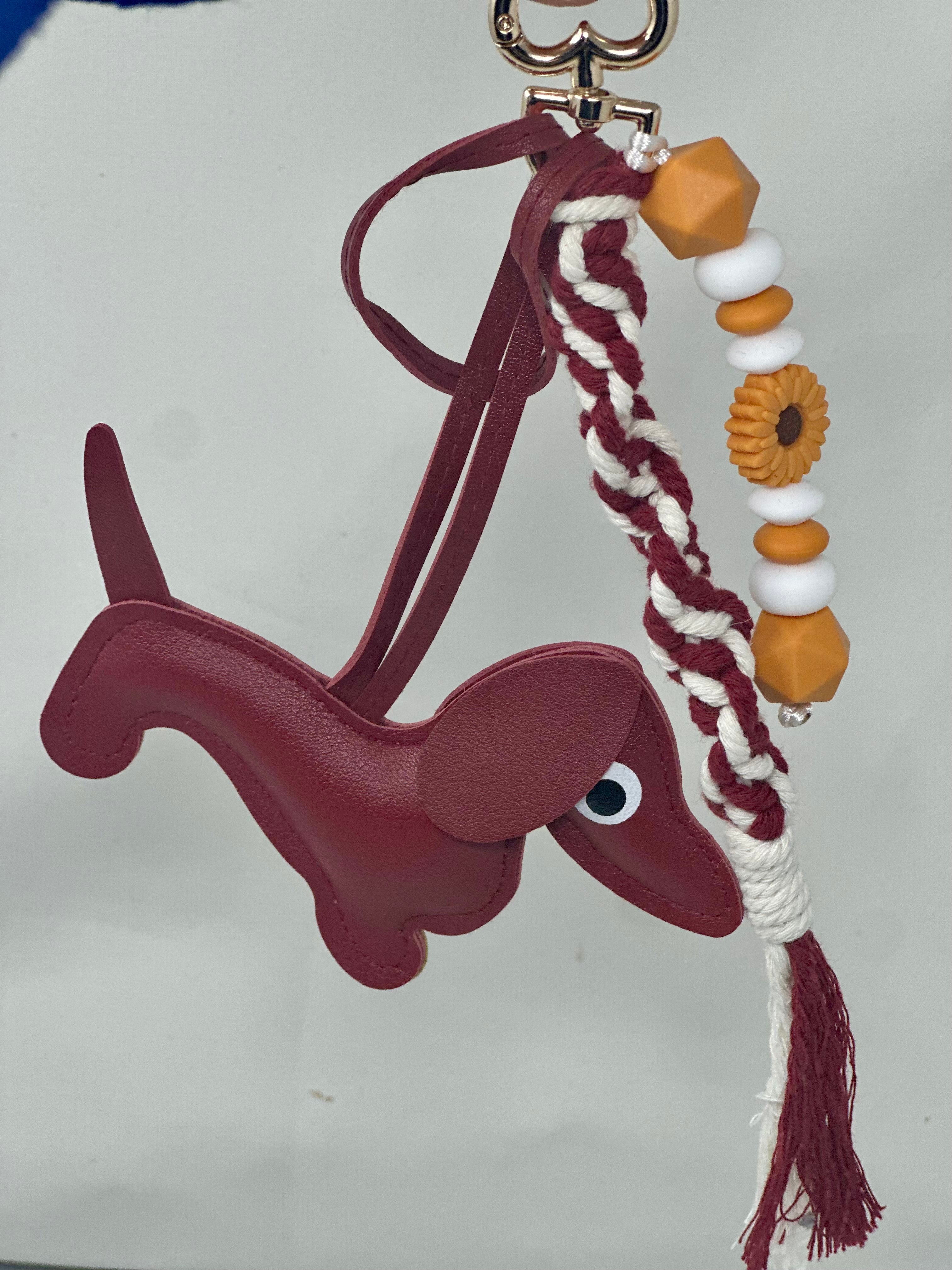 Le Grigri Teckel  Bordeaux - Fidélité Élégante - Atelier Aorée