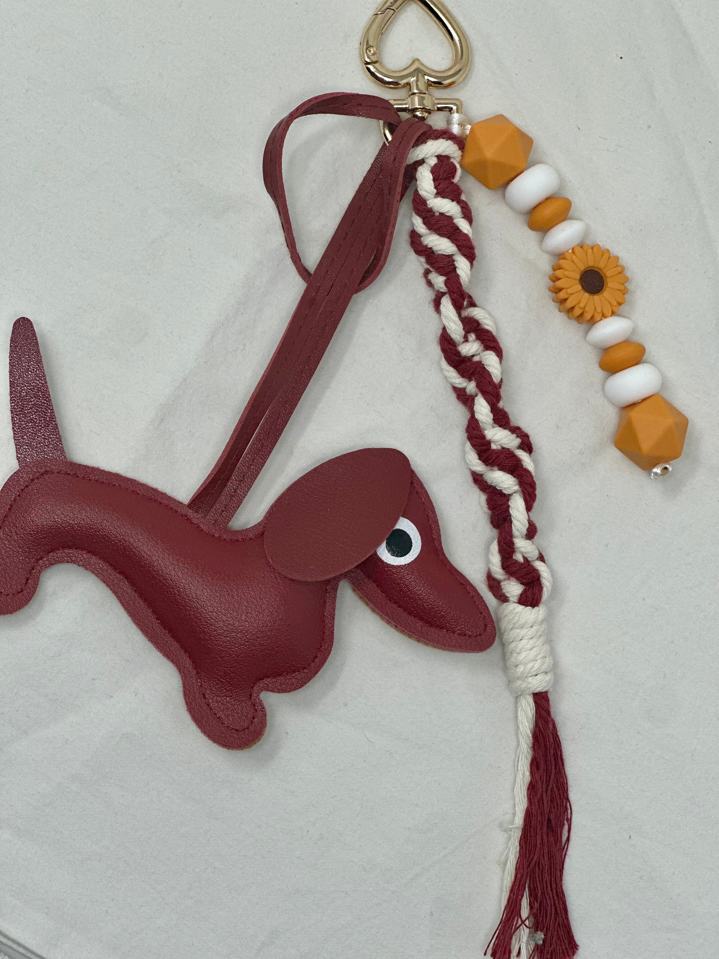 Le Grigri Teckel  Bordeaux - Fidélité Élégante - Atelier Aorée