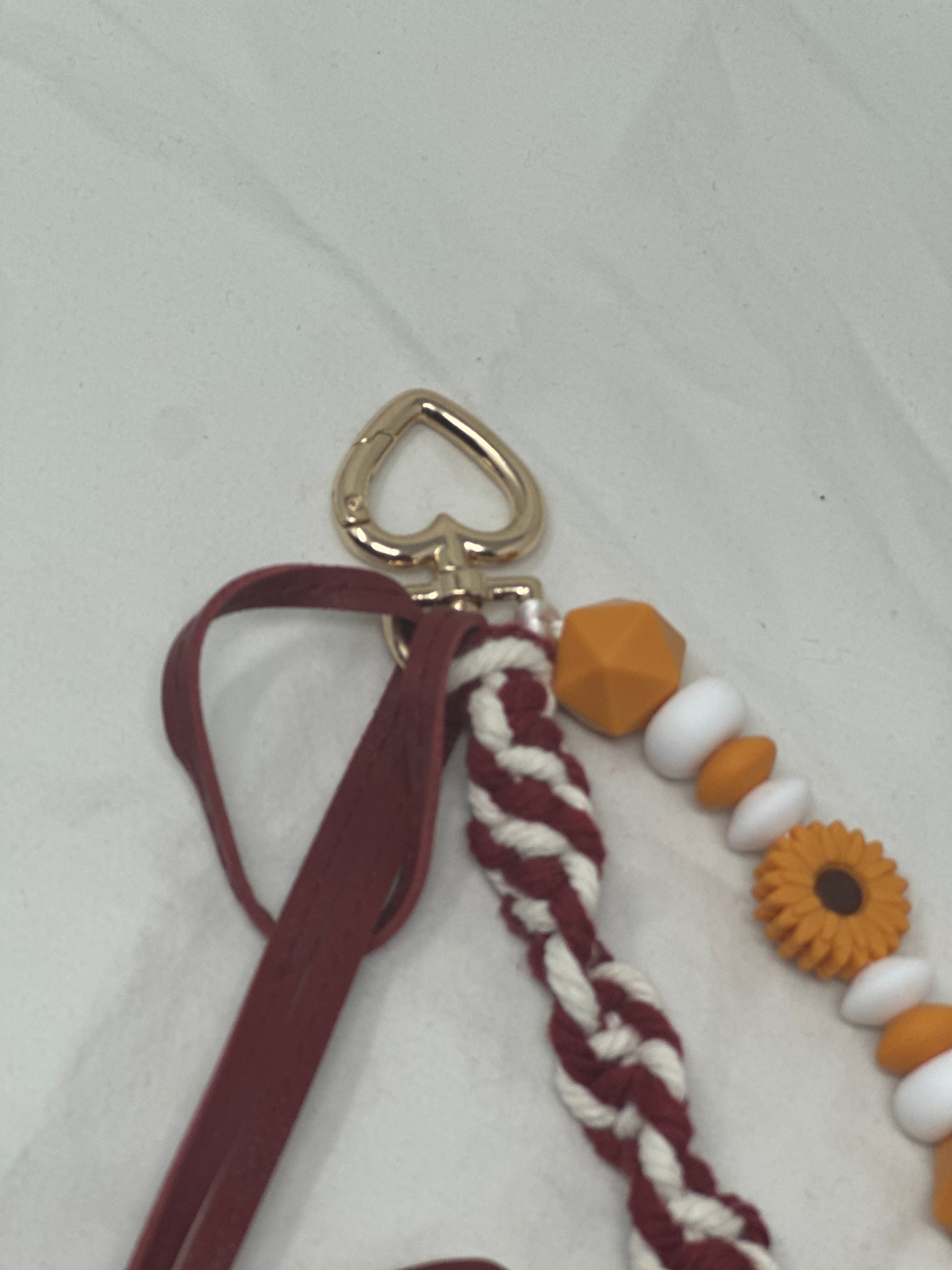 Le Grigri Teckel  Bordeaux - Fidélité Élégante - Atelier Aorée