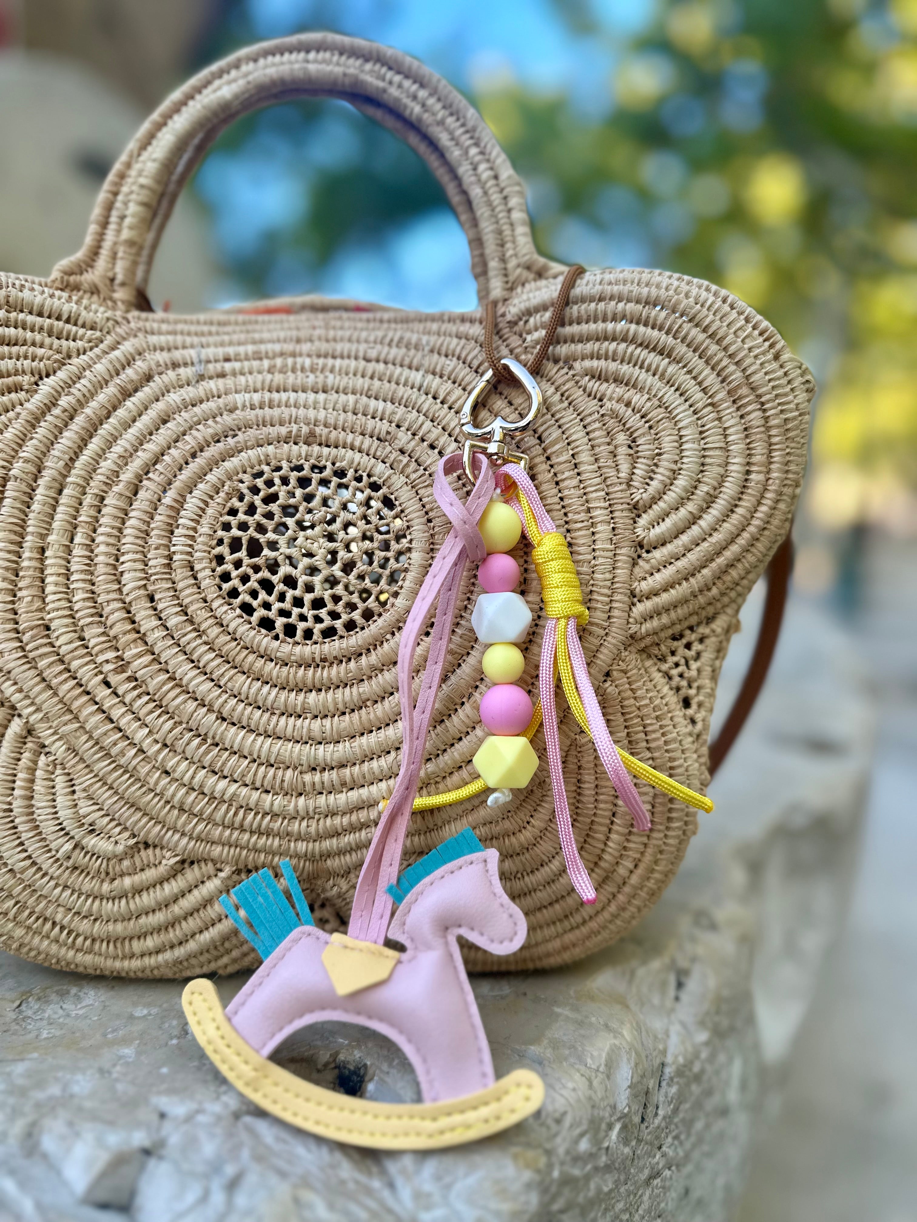 Le Grigri cheval Jaune & Rose - Atelier Aorée