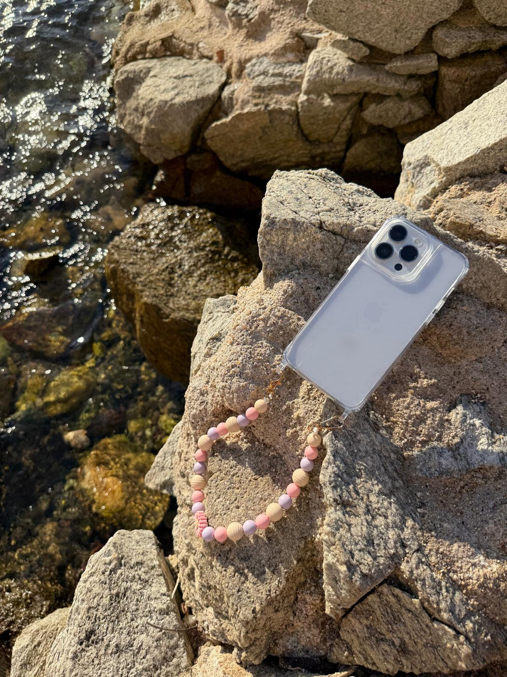 Bijou chaîne téléphone rose et mauve 36cm fait main Atelier Aorée